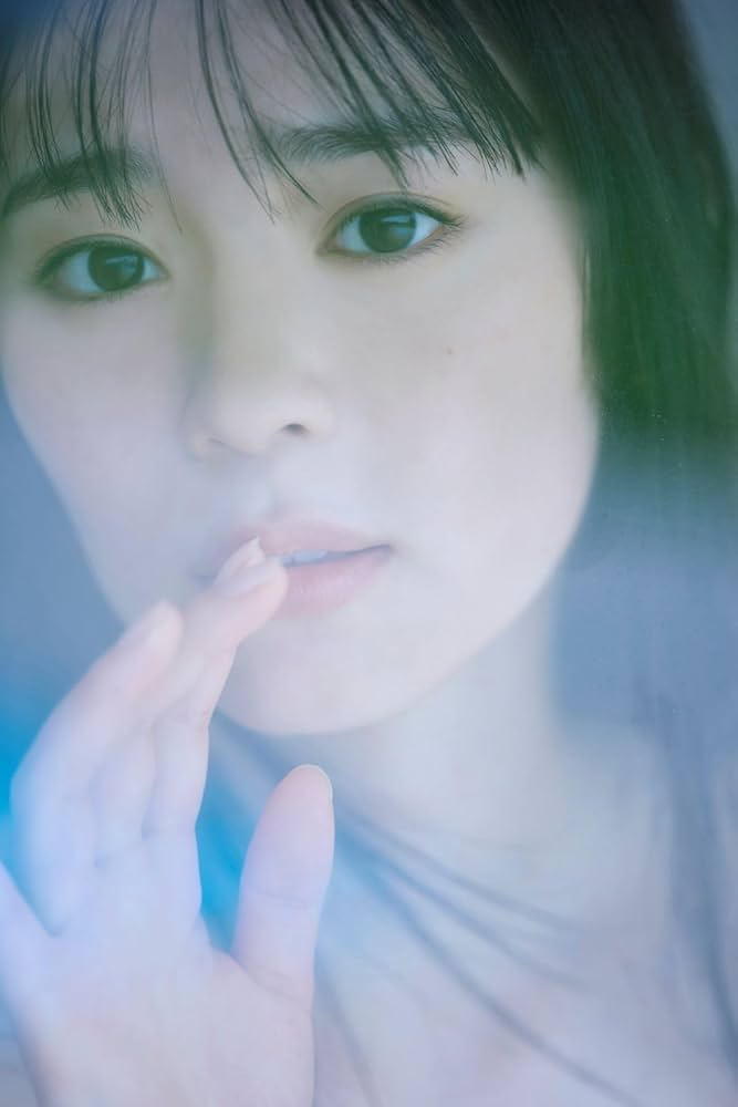 Amazon.co.jp: 坂井仁香 2nd写真集 ひとかけら : 中村 和孝